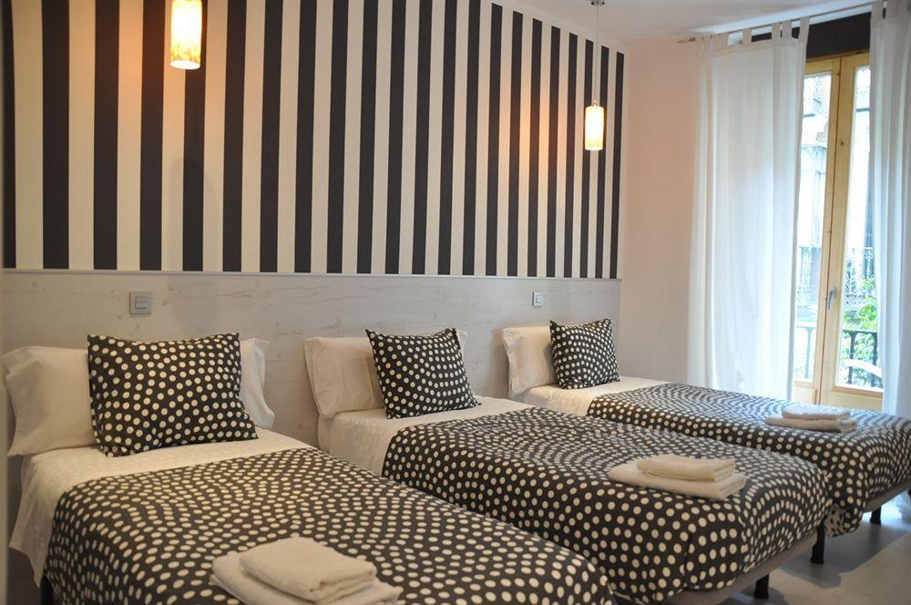 Hostal Mendoza Madrid Extérieur photo