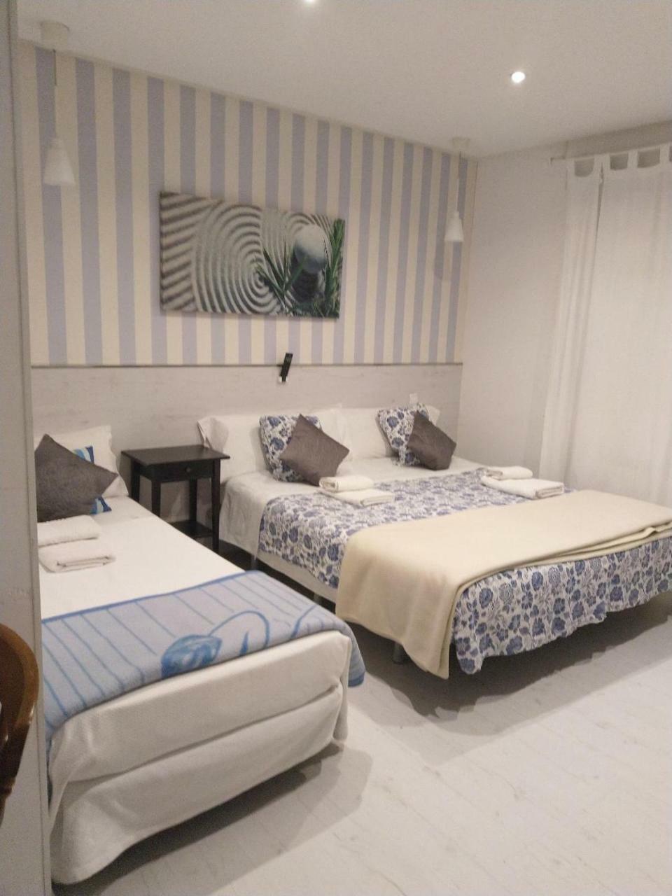 Hostal Mendoza Madrid Extérieur photo