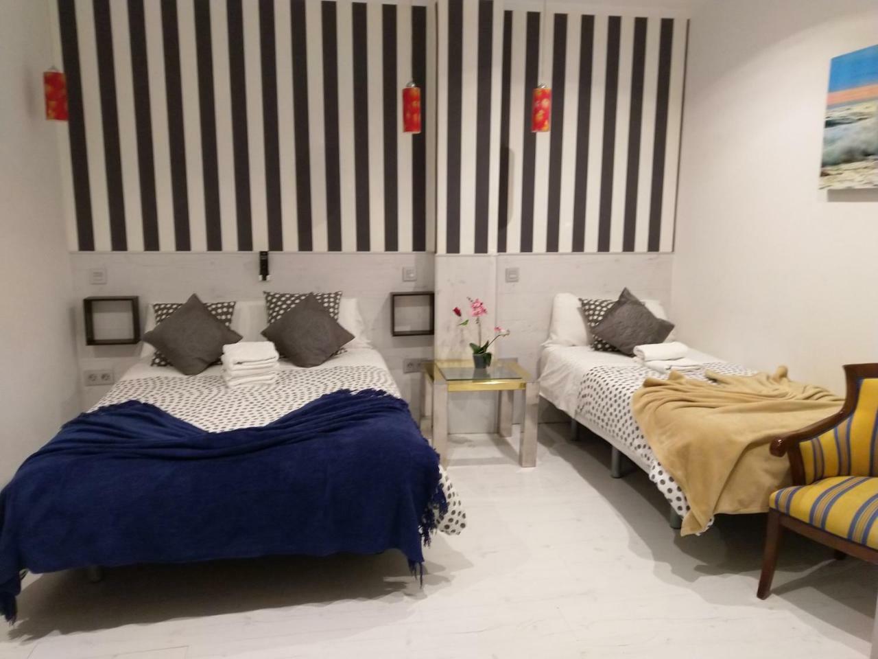 Hostal Mendoza Madrid Extérieur photo