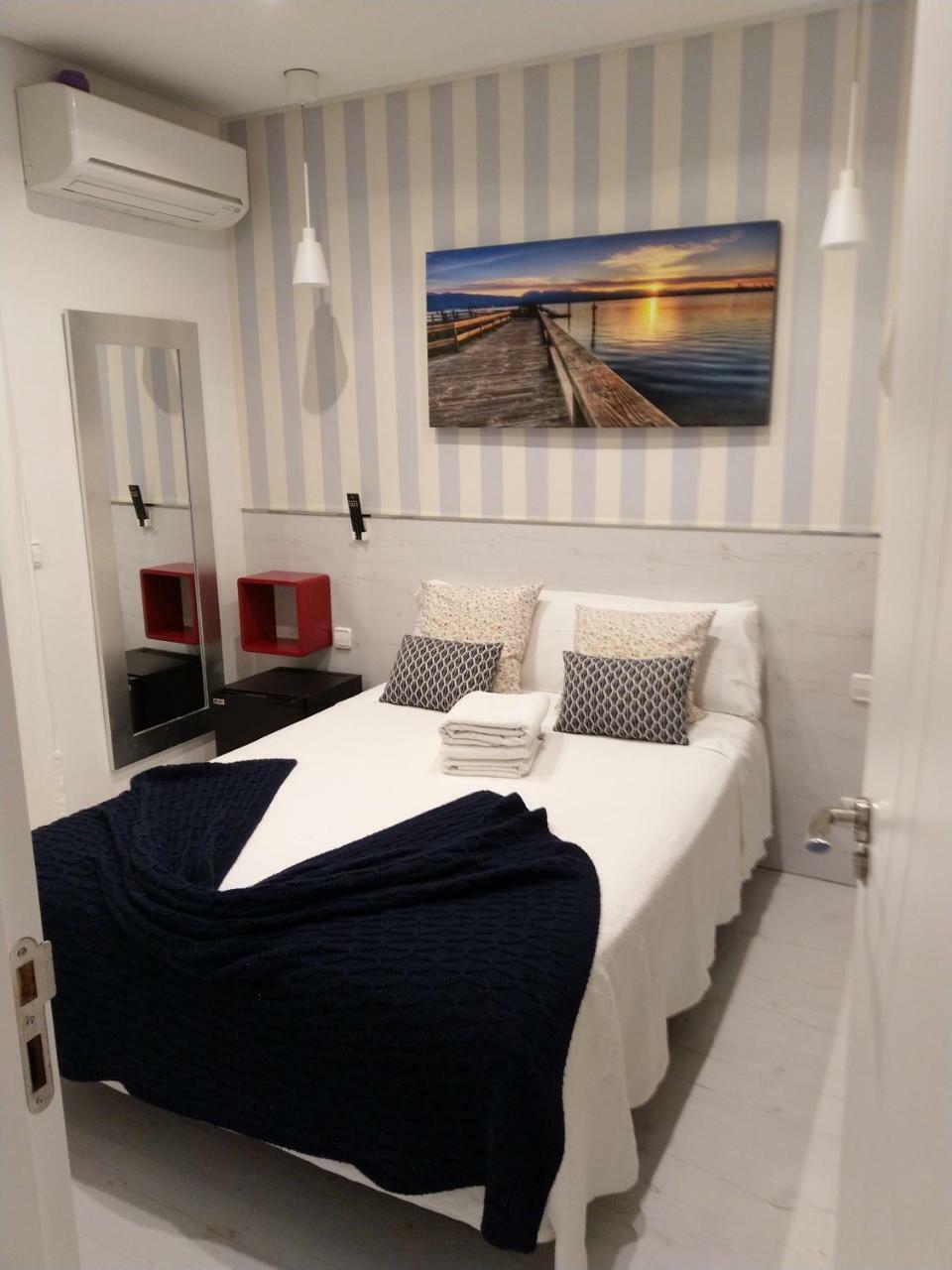 Hostal Mendoza Madrid Extérieur photo