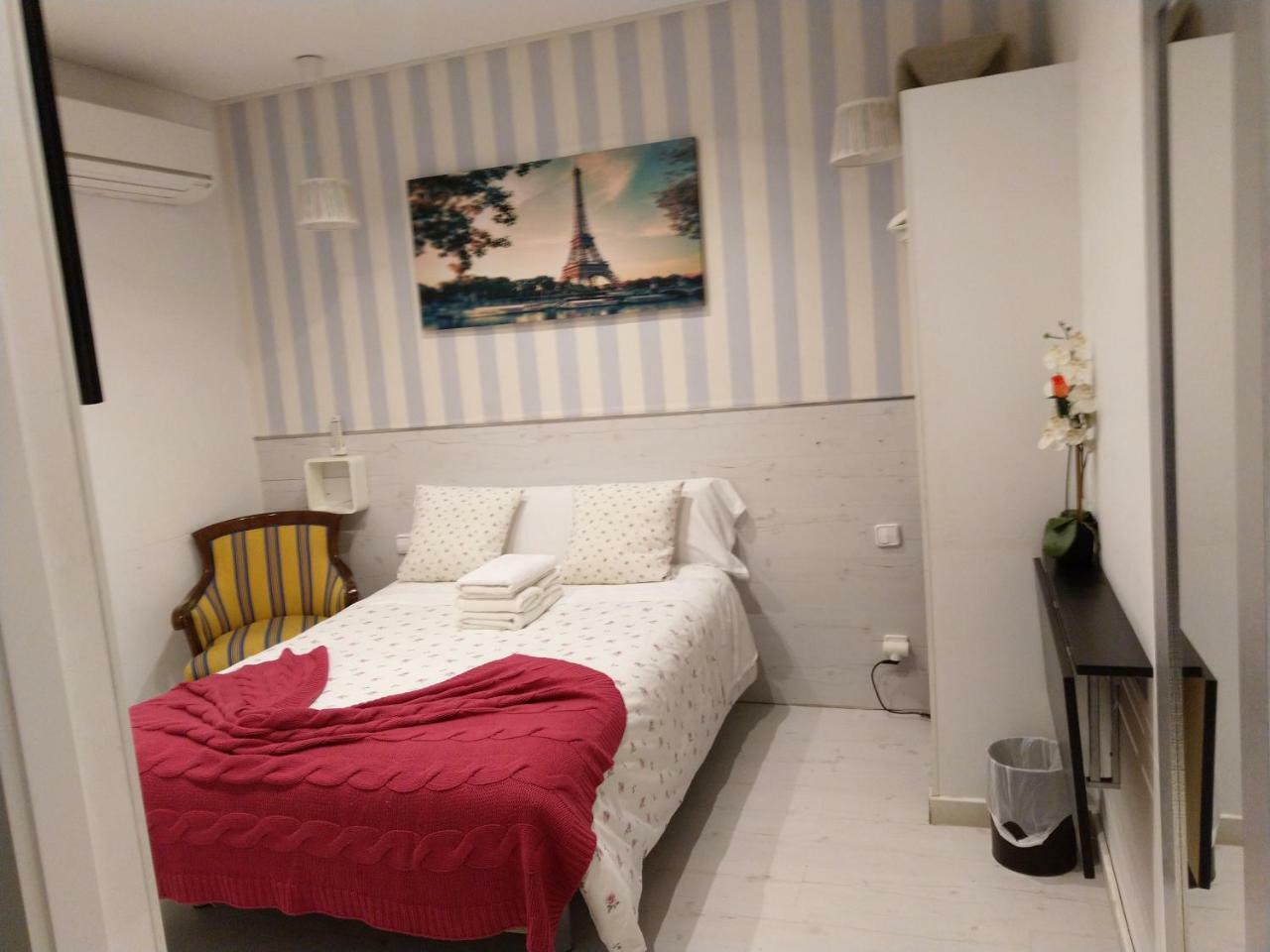 Hostal Mendoza Madrid Extérieur photo