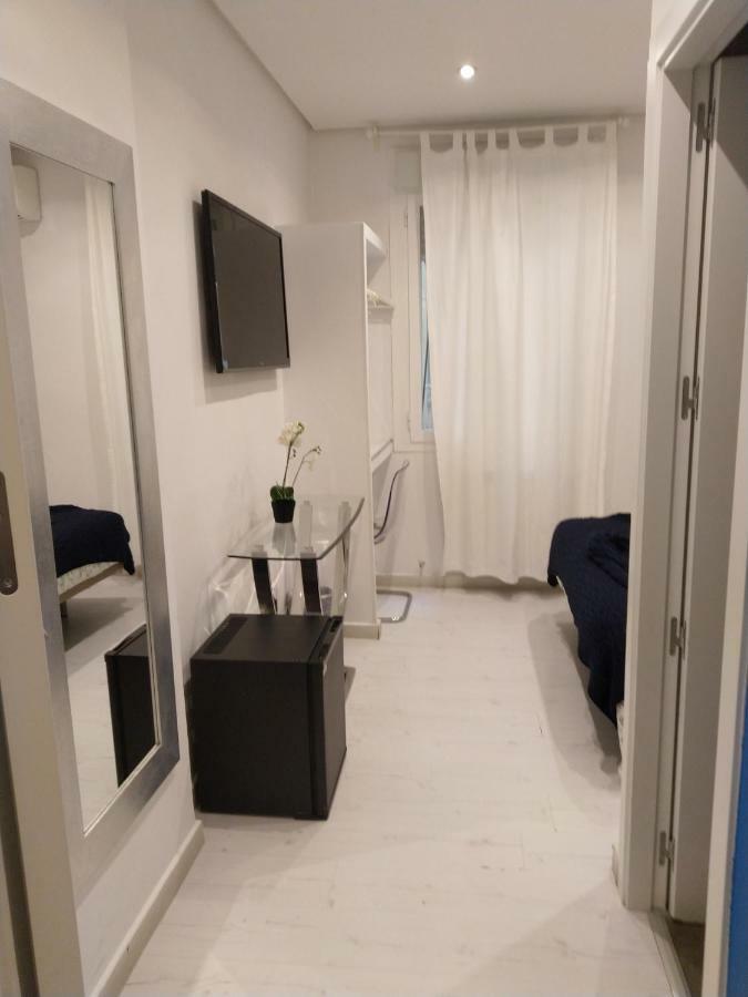 Hostal Mendoza Madrid Extérieur photo