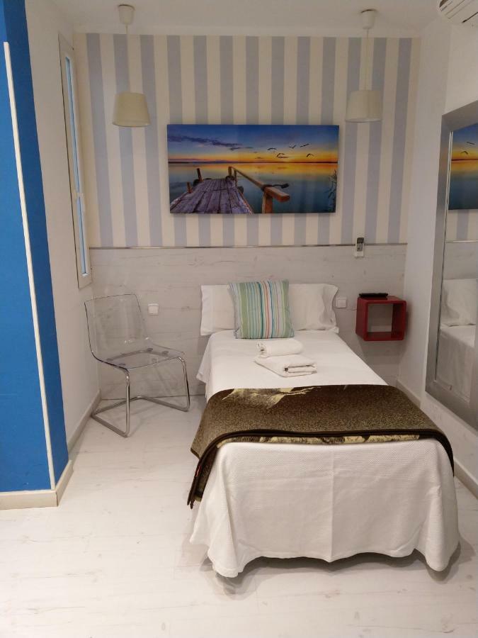 Hostal Mendoza Madrid Extérieur photo