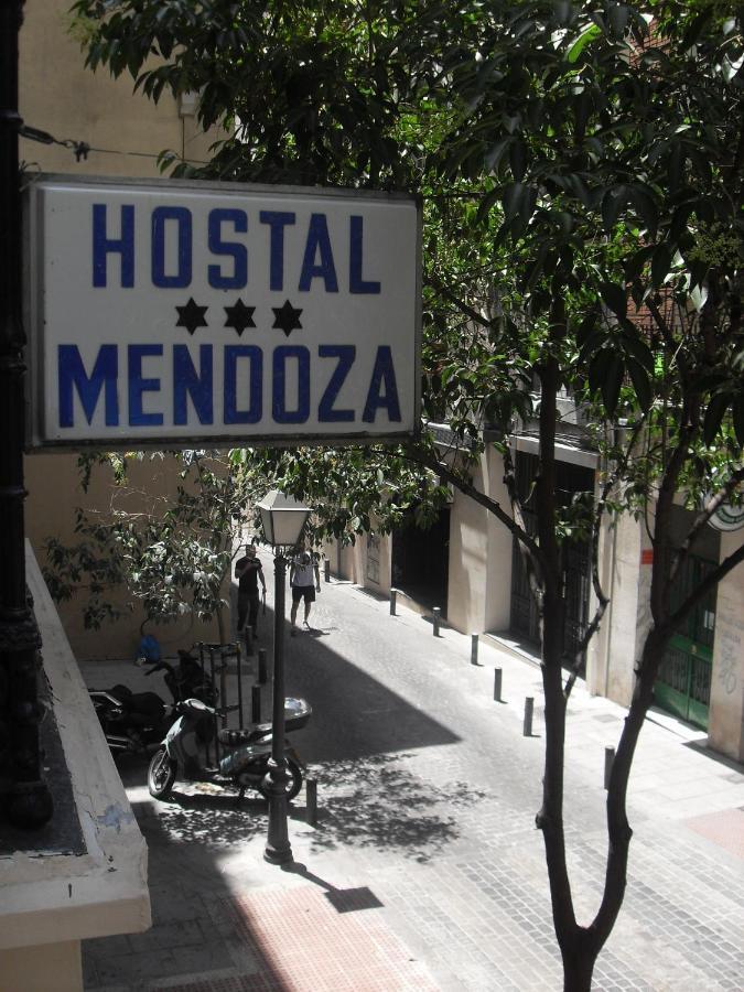 Hostal Mendoza Madrid Chambre photo