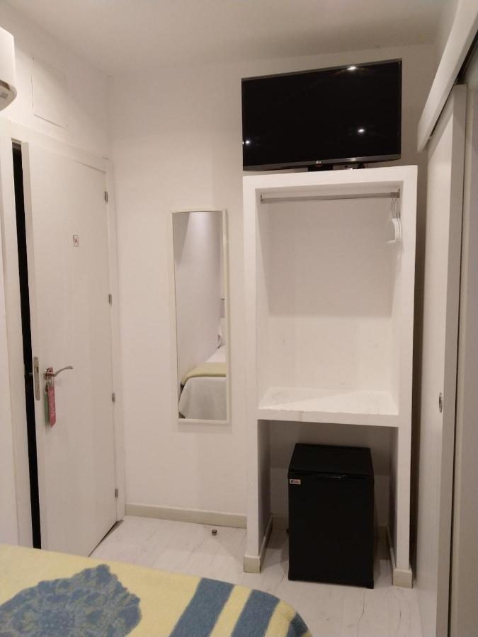 Hostal Mendoza Madrid Extérieur photo