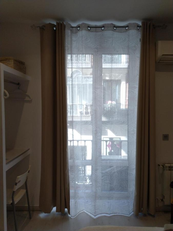 Hostal Mendoza Madrid Extérieur photo
